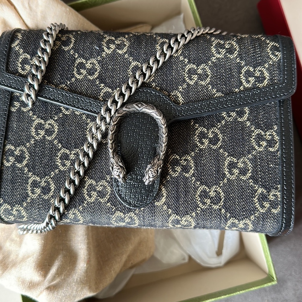 Gucci mini crossbody ✨